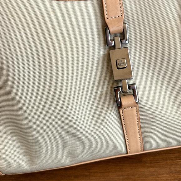 GUCCI Jackie Hand Bag with Piston Lock Accent! - Picture 6 of 12